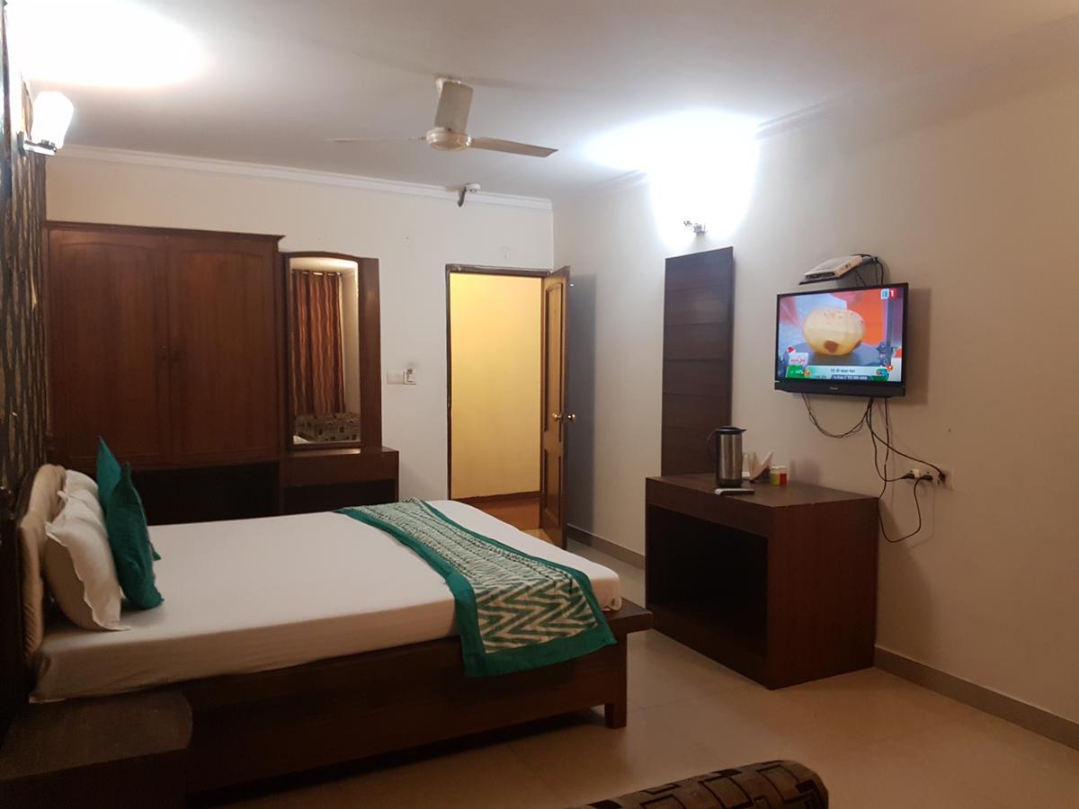 Hotel Haryana Чандигарх Экстерьер фото