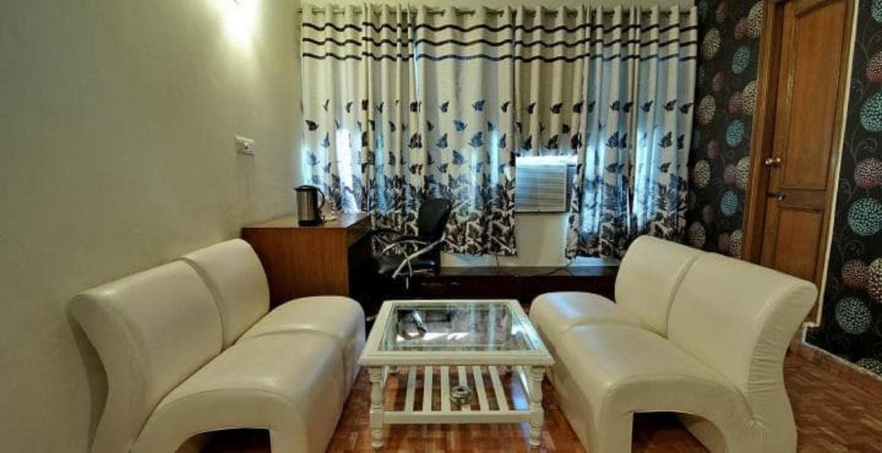 Hotel Haryana Чандигарх Экстерьер фото